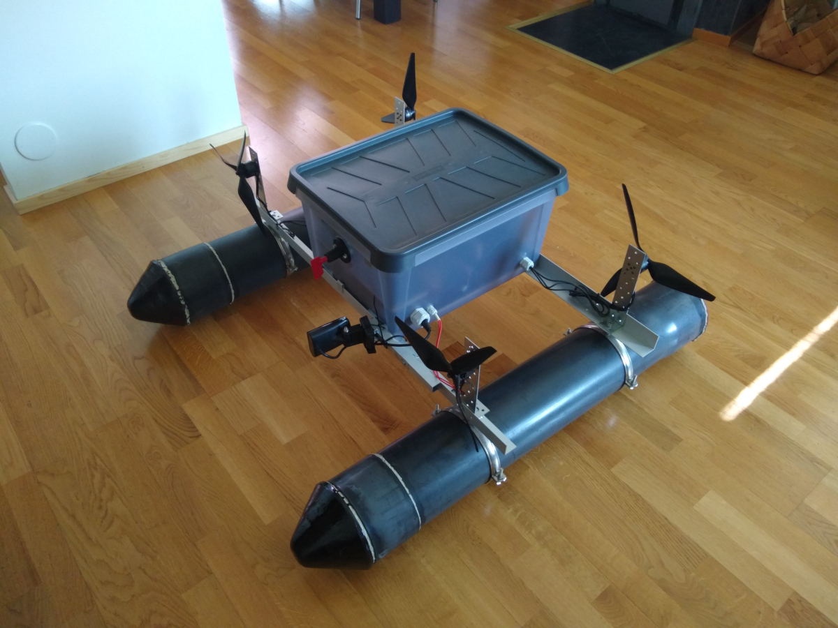 RC-Boat in the livingroom