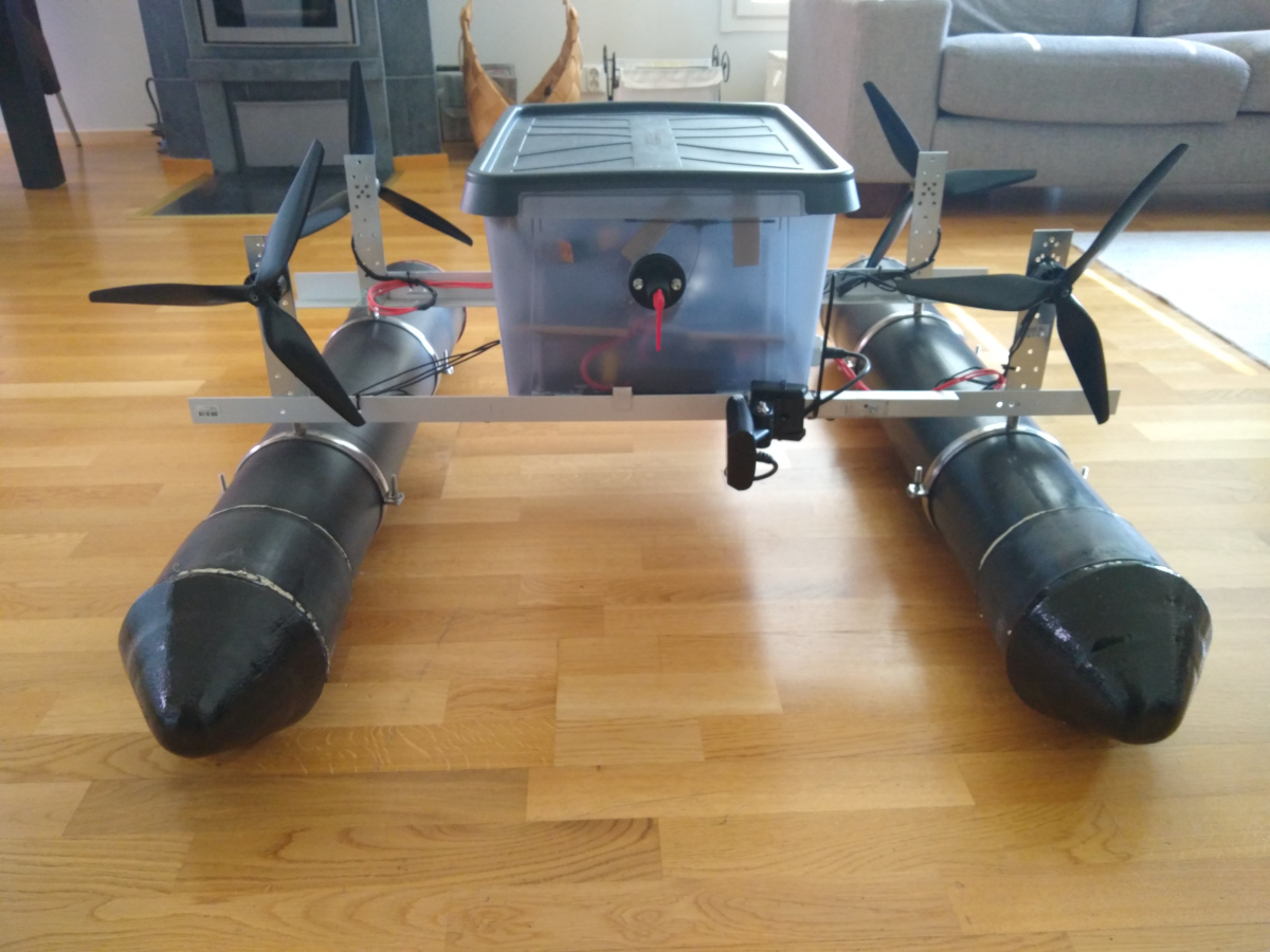 RC-Boat in the livingroom